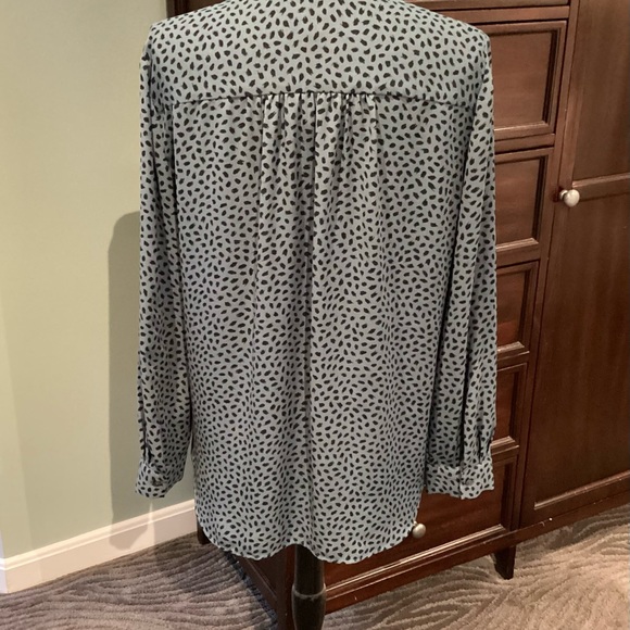 Ann Taylor gray blue abstract pattern long sleeve blouse EUC - Picture 5 of 7